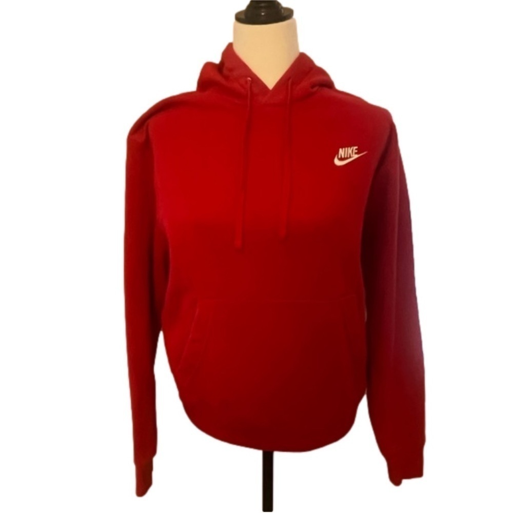 NWOT Nike Sportswear Fleece Women’s Pullover Hoodie with Kangaroo Pockets